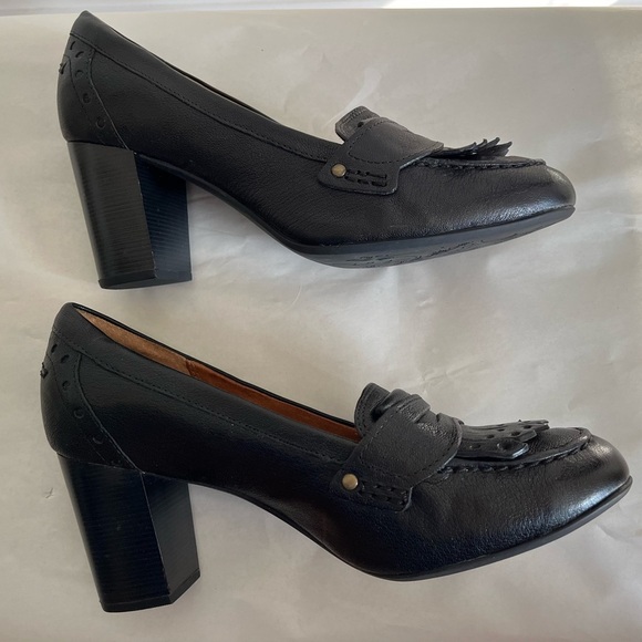 Clark’s Indigo Town Classic Preppy Black Leather Kiltie Loafer Pumps Womens 9.5M - Picture 8 of 15